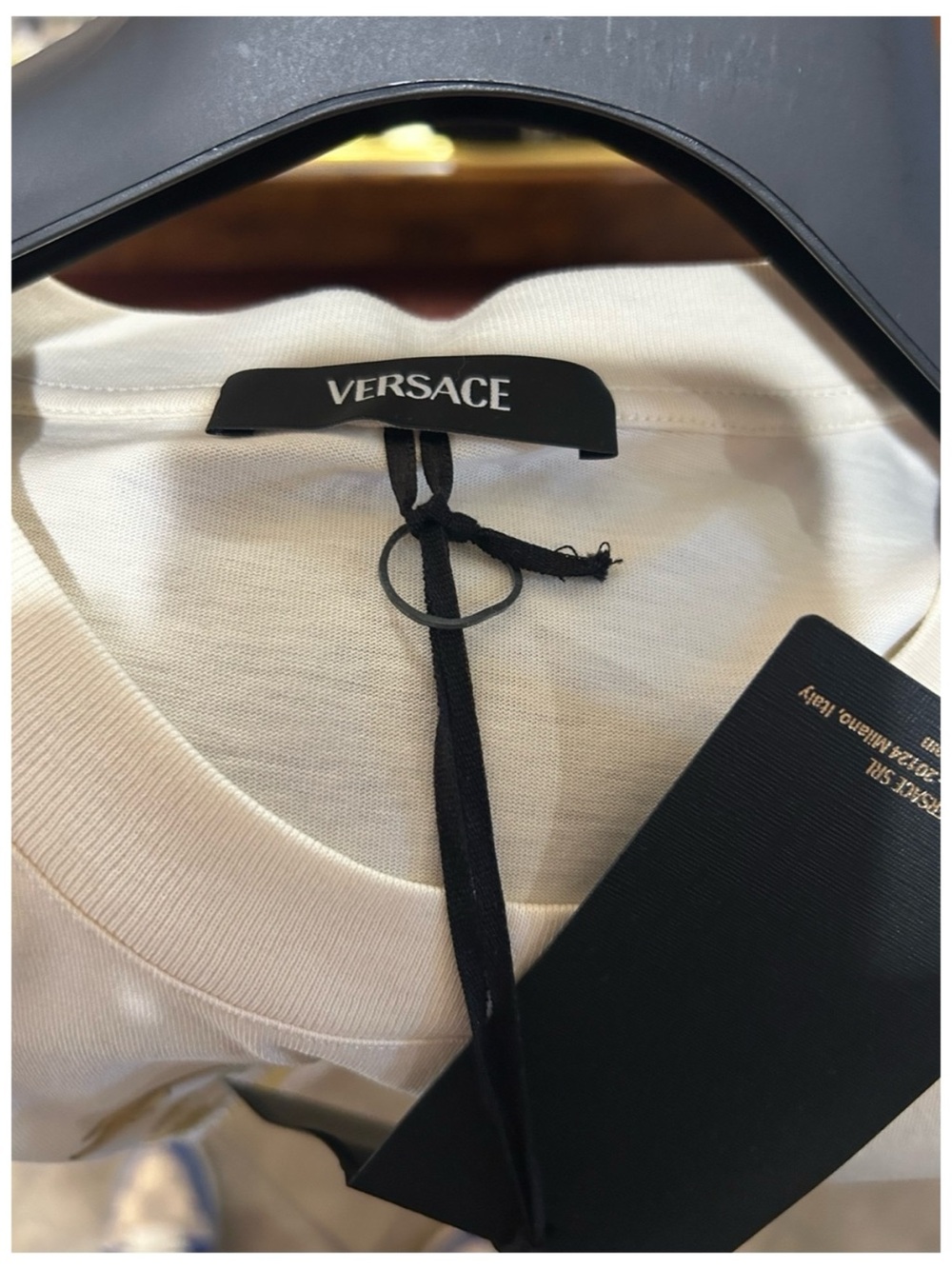 Versace embroidered cotton Medusa T-shirt, size 4
XL made in Italy - Picture 6 of 6